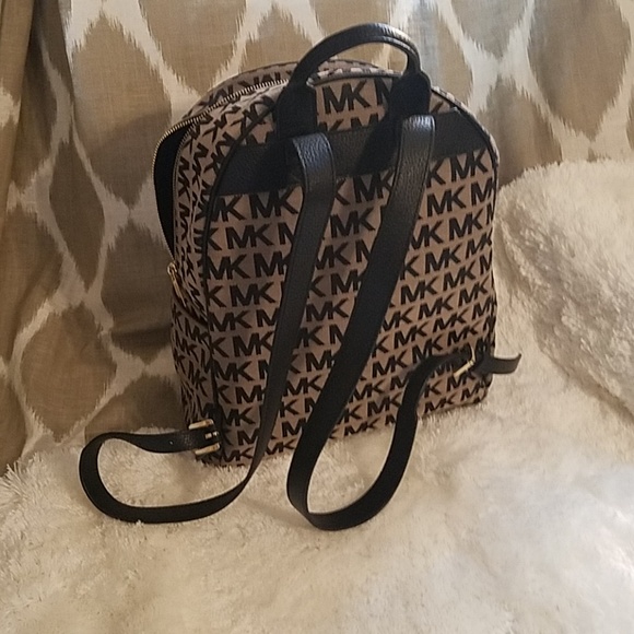 Michael Kors backpack - Picture 3 of 7